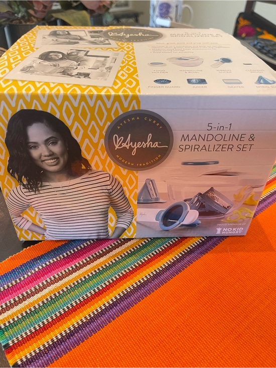 Ayesha Curry Other - 5-in-1 Mandoline & Spiralizer Set - White/Blue